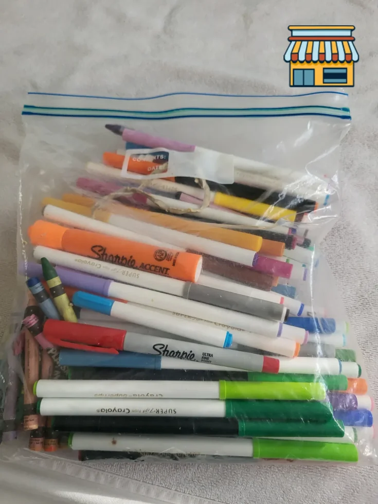 Markers and colors • Condition: Good • Location: Hollywood, FL • Price: Free