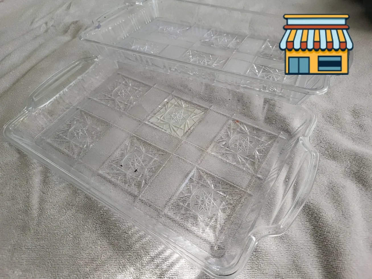 Two transparent Plastic trays thumbnail 2