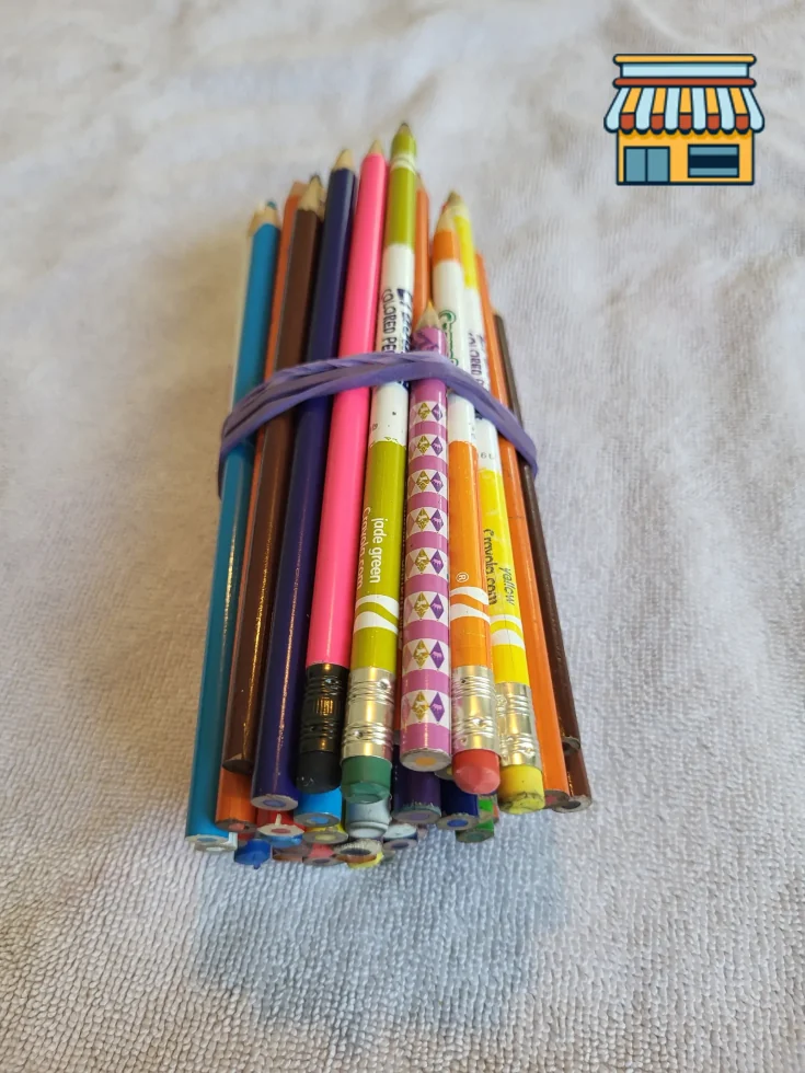 Coloring pencils thumbnail 2