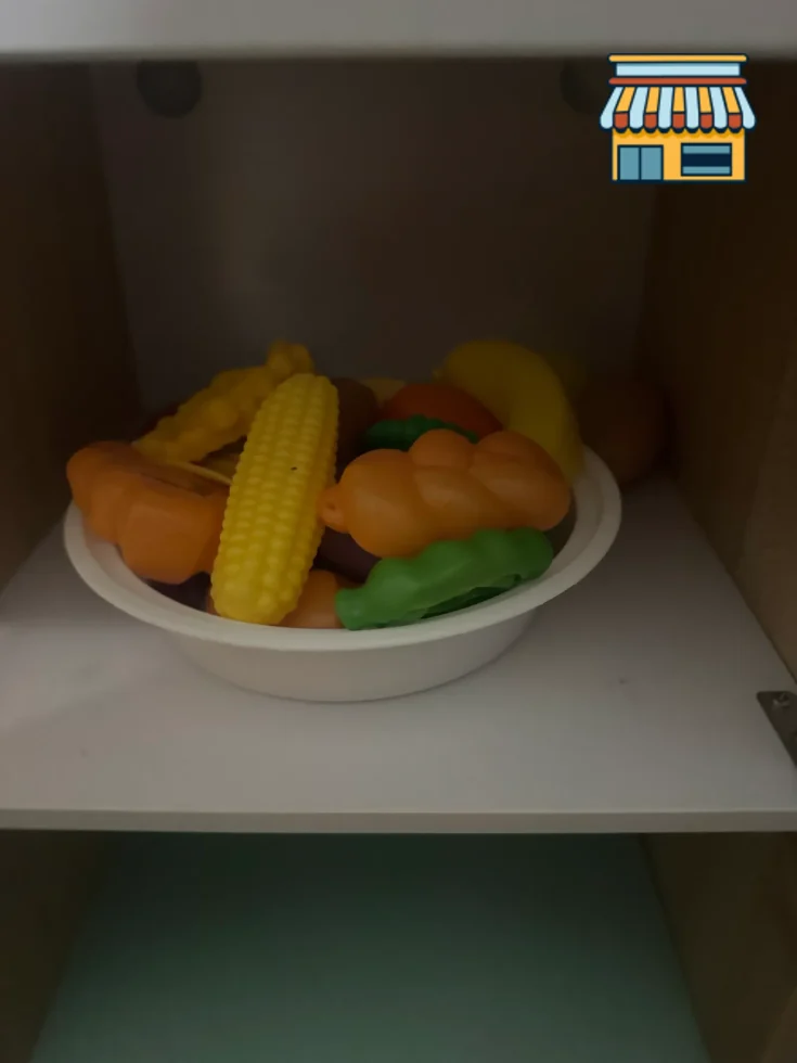 KidKraft Play Kitchen with Accessories thumbnail 3