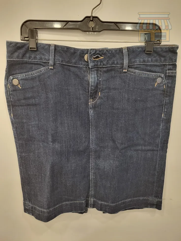 Classic Blue Denim Pencil Skirt • Condition: Excellent • Location: Davie, FL • Price: Free