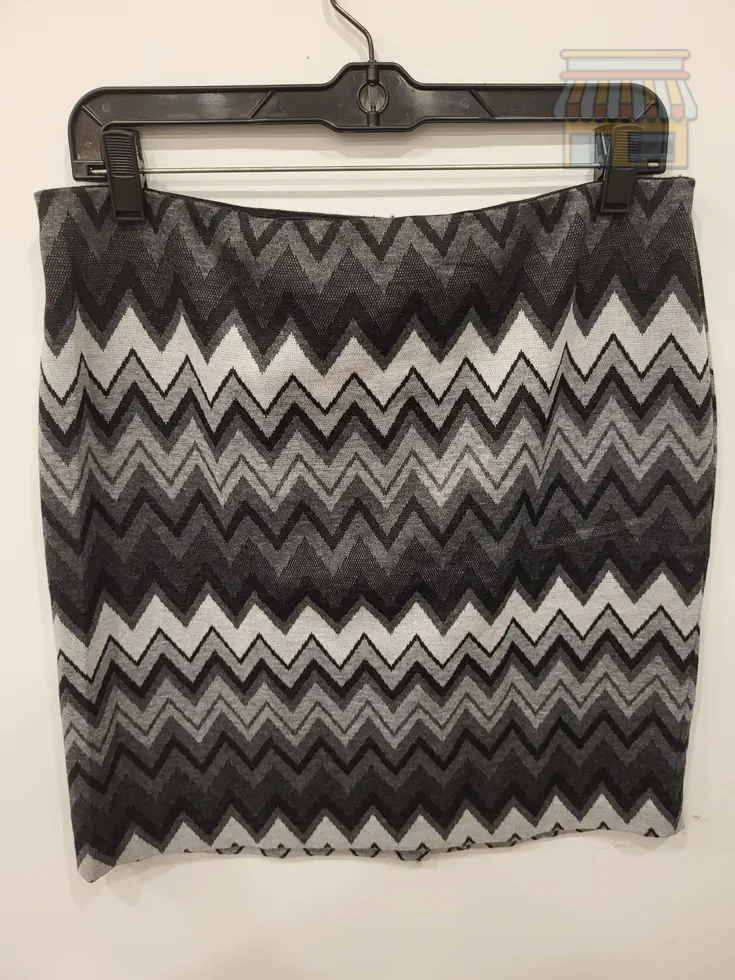 Black and Gray Chevron Pencil Skirt thumbnail 2