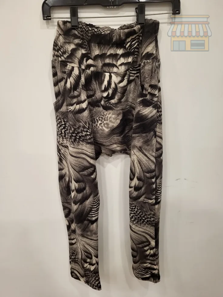 Women's Relaxed Fit Printed Lounge Pants • Condition: Excellent • Location: Davie, FL • Price: Free