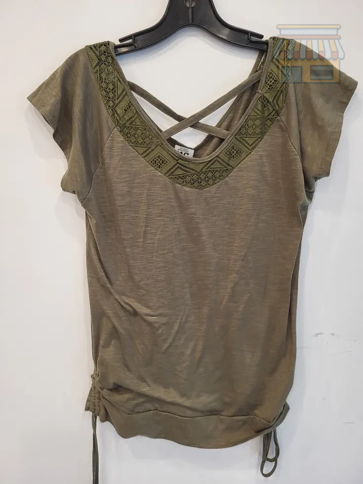 Olive Green Casual V-Neck Women's Top • Condition: Excellent • Location: Davie, FL • Price: Free