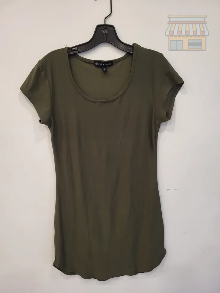 Olive Green Slim Scoop Neck T-Shirt • Condition: Excellent • Location: Davie, FL • Price: Free