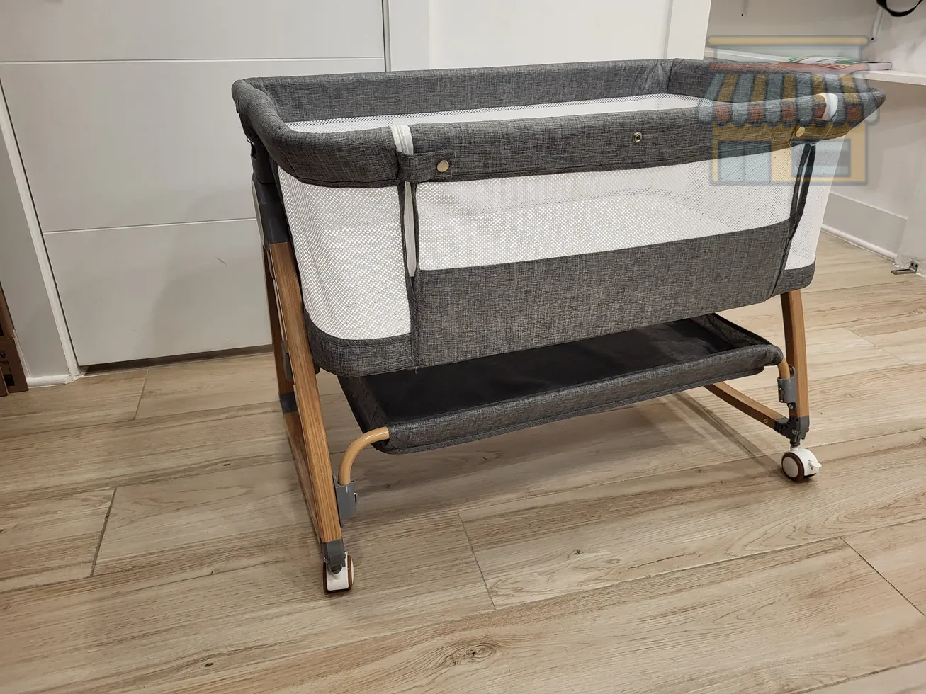 Gray Portable Baby Crib Bassinet thumbnail 2
